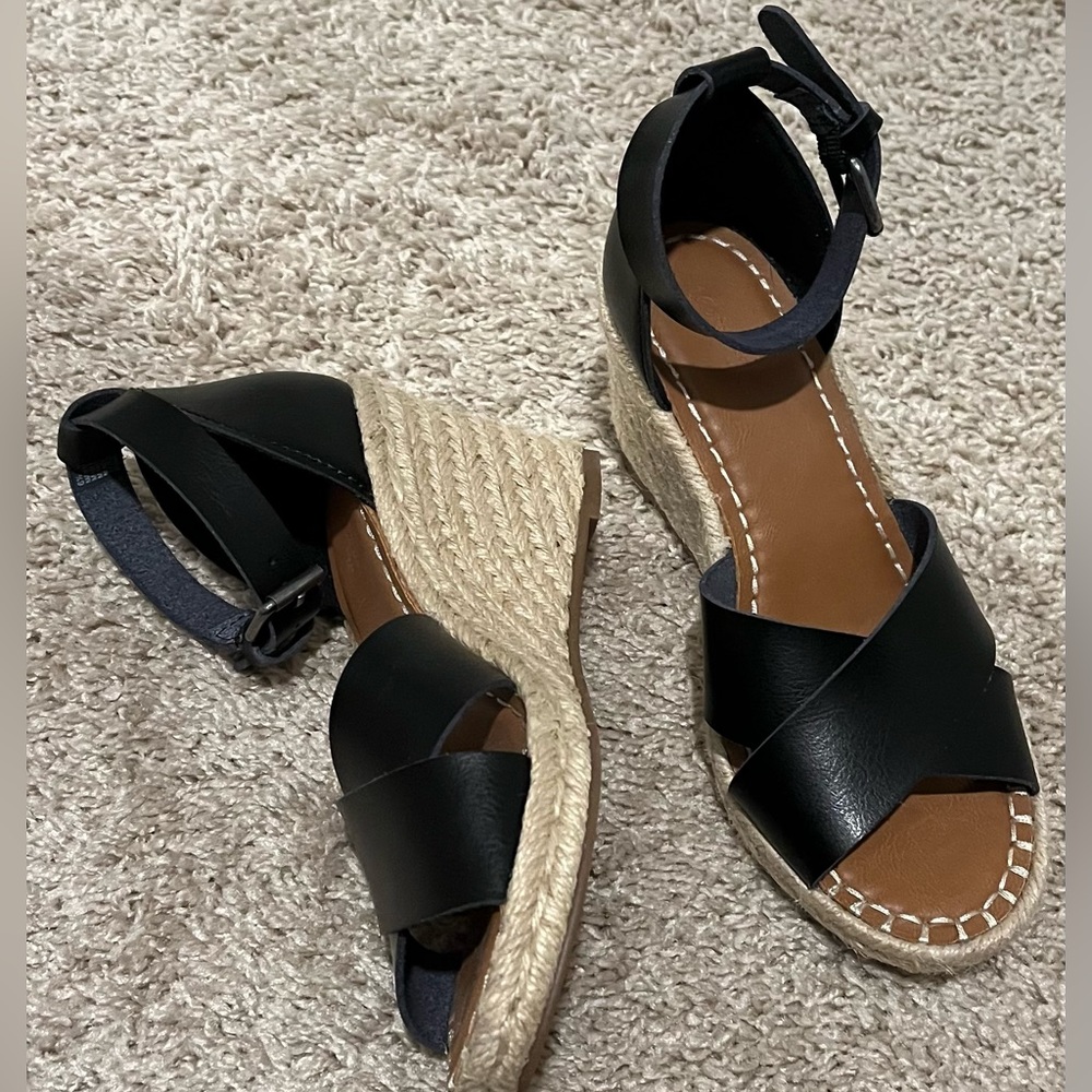 Universal Threads Espadrille Wedge Sandals Black/Natural size 6.5 NEW